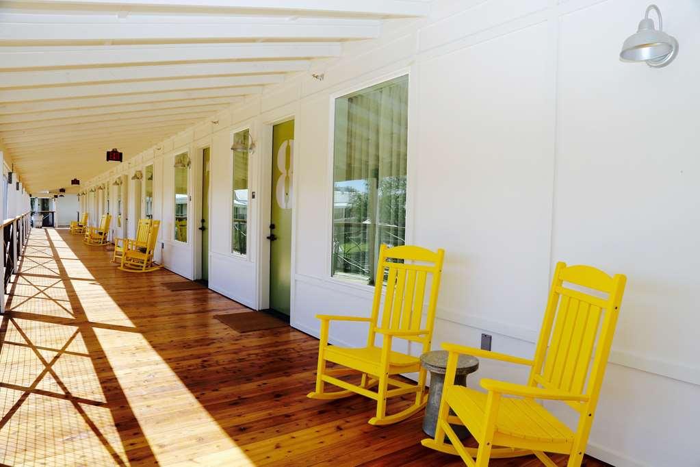 Cavalry Court, By Valencia Hotel Collection College Station Rum bild