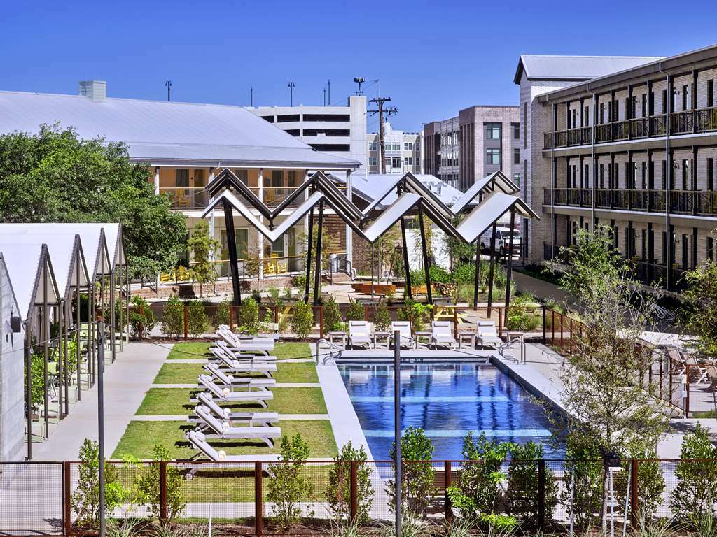 Cavalry Court, By Valencia Hotel Collection College Station Exteriör bild